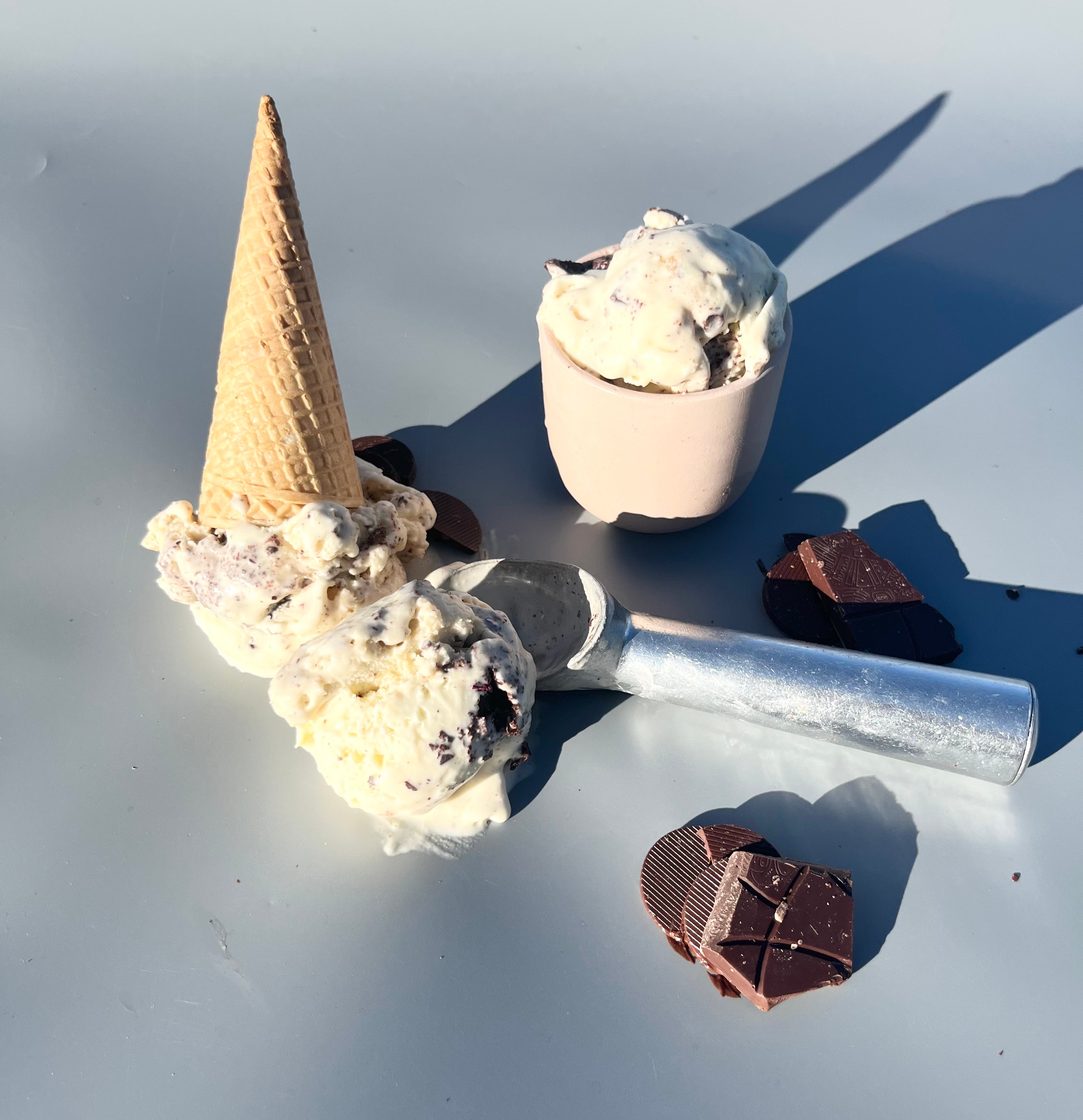 Sweet Pea & Poppy Fig, Vanilla and chocolate ice-cream